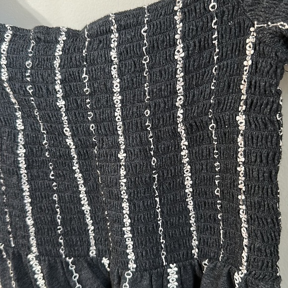 AE off the Shoulder Crop top size Large - Picture 3 of 9